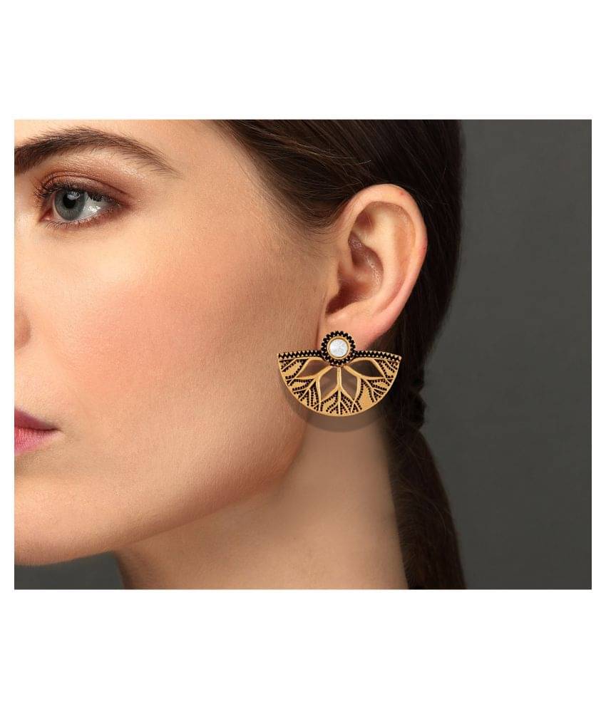 Asmitta Shimmering Semi Circle Leaf Shape Gold Plated White Stone Earrings For Women Asmitta Shimmering Semi Circle Leaf Shape Gold Plated White Stone Earrings For Women