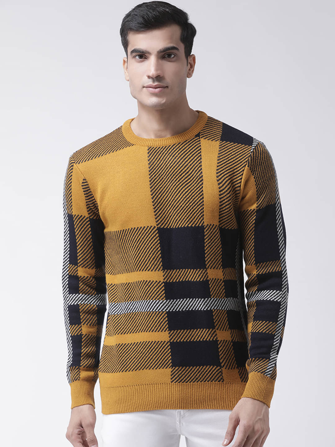     			Club York Yellow Round Neck Sweater