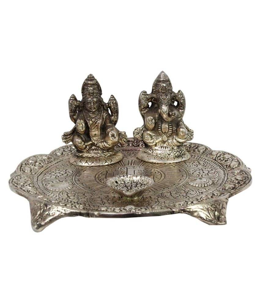 ASHISH UNIQUETREND Multicolour White Metal Figurines - Pack of 1 ASHISH UNIQUETREND Multicolour White Metal Figurines - Pack of 1
