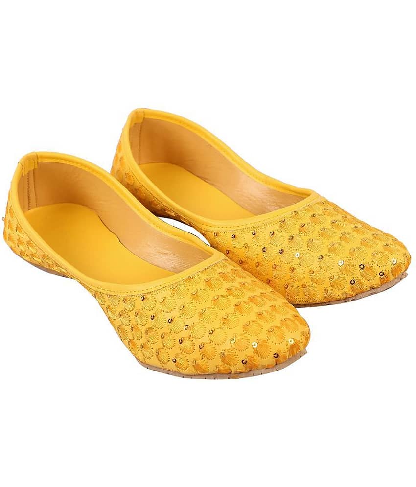 Apratim Yellow Ethnic Footwear - Ethnic Shoes | Buy online on ZillyBuy