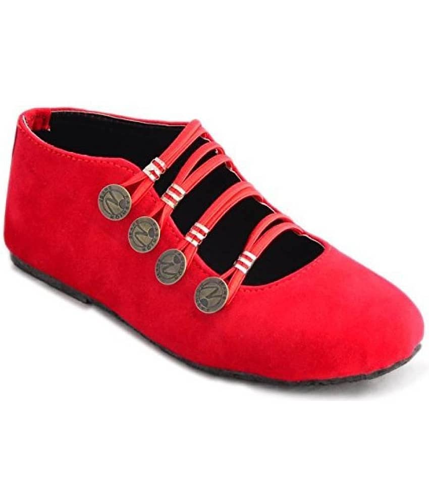 Apratim Red Ethnic Footwear - Ethnic Shoes | Buy online on ZillyBuy