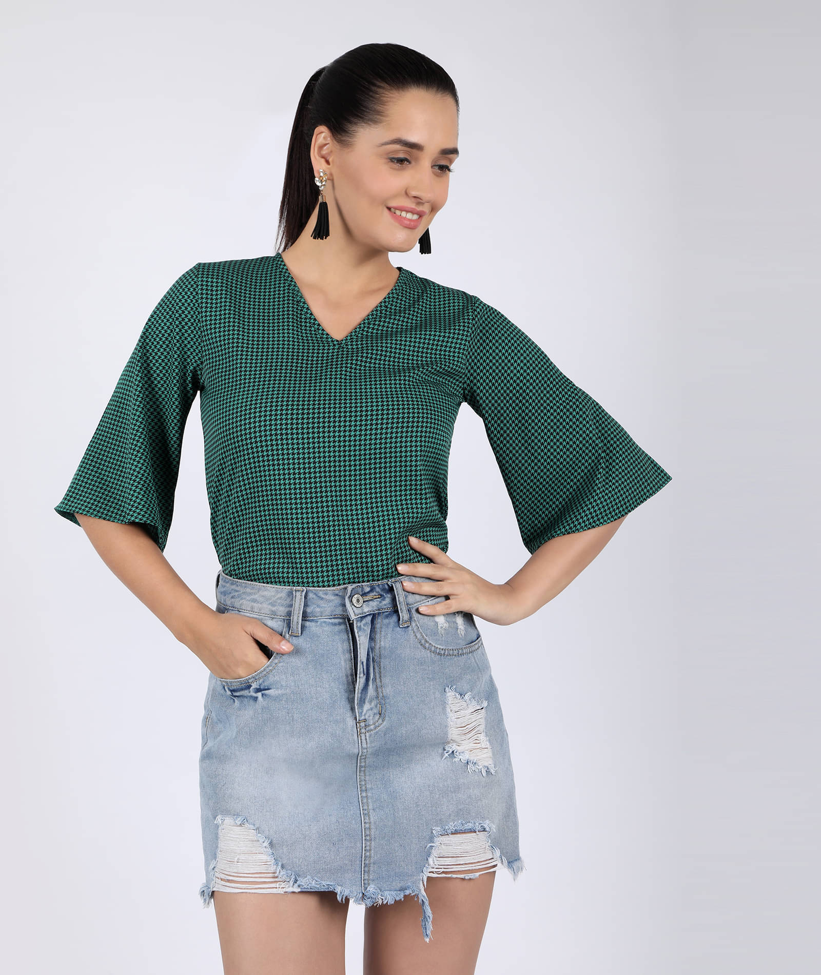     			Chimpaaanzee - Green Crepe Women's Regular Top ( Pack of 1 )