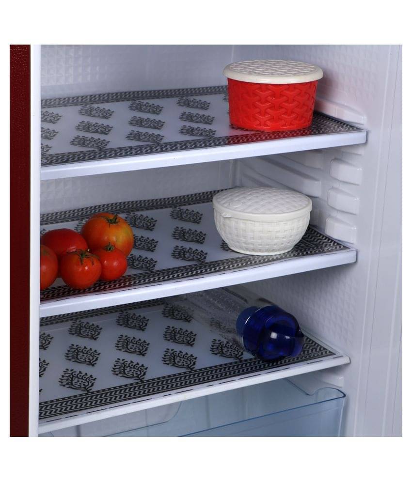 E-Retailer Set of 6 PVC Black Fridge Mats E-Retailer Set of 6 PVC Black Fridge Mats