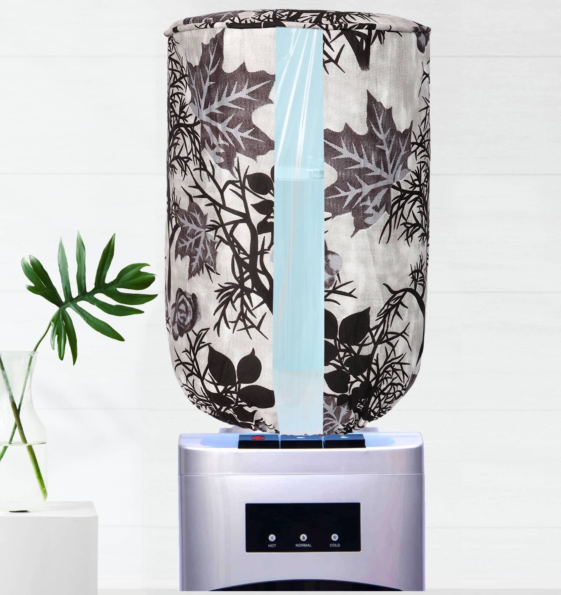 E-Retailer Single Polyester Black Water Bottle Cover E-Retailer Single Polyester Black Water Bottle Cover