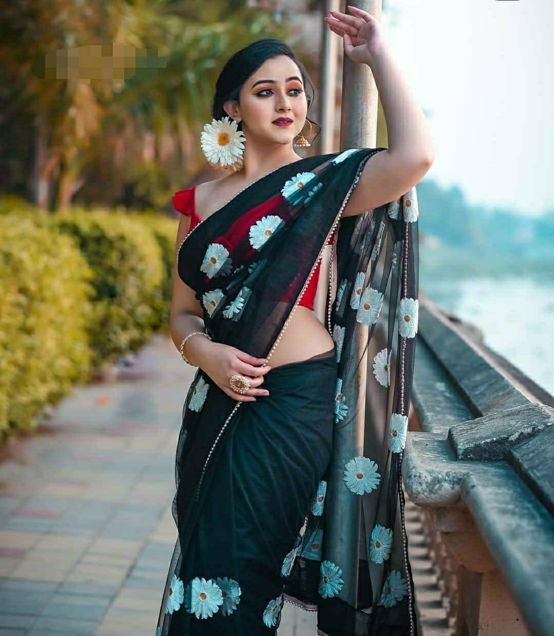 Gazal Fashions Net Embroidered Saree With Unstitched Blouse Piece ( Black,White )     			Gazal Fashions Net Embroidered Saree With Unstitched Blouse Piece ( Black,White )