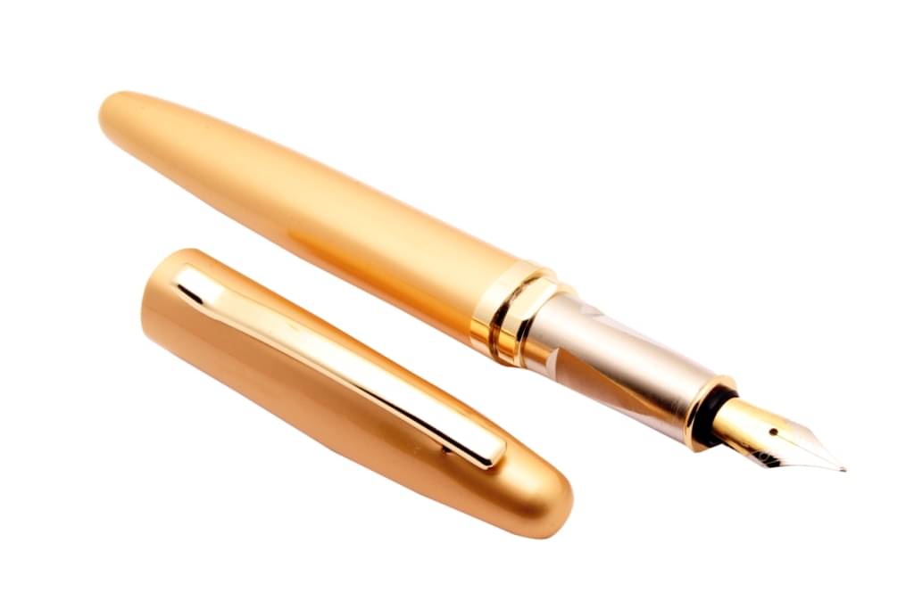     			Antique Look Triangular Shape Body Campaign gold Fountain Pen Fine Nib New