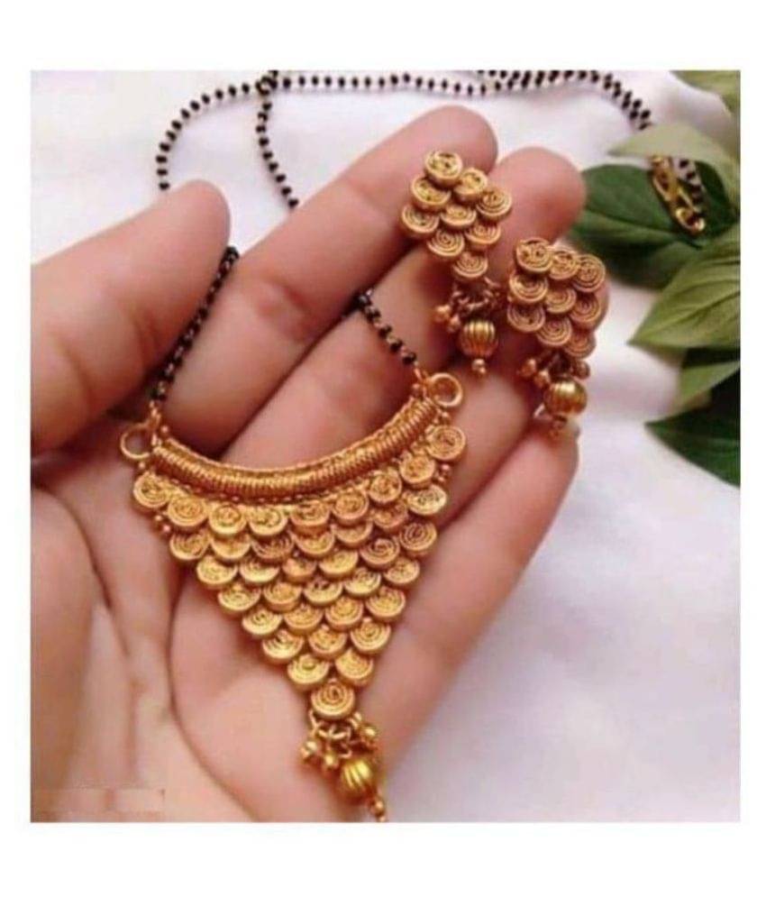     			Sunhari Jewels - Golden Mangalsutra Set ( Pack of 1 )