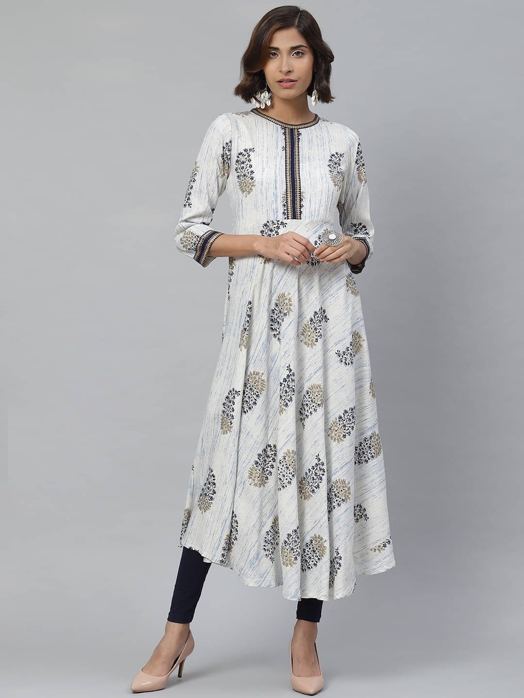     			Yash Gallery Pack of 1 Rayon Printed Flared Women's Kurti - ( White )