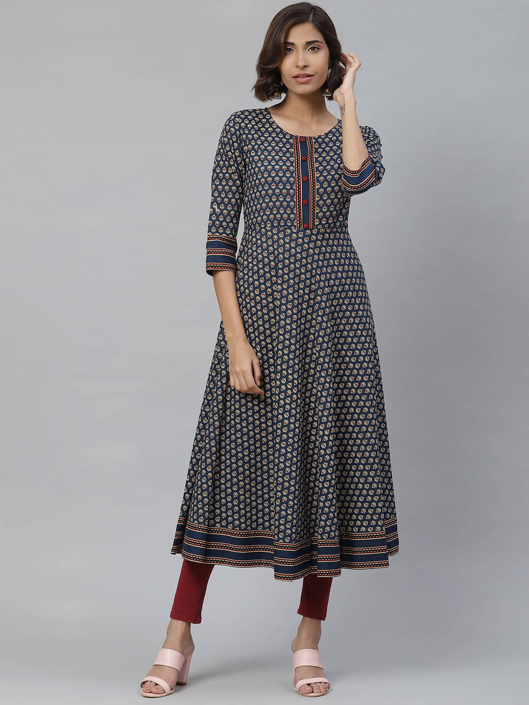     			Yash Gallery Pack of 1 Cotton Printed Flared Women's Kurti - ( Blue )
