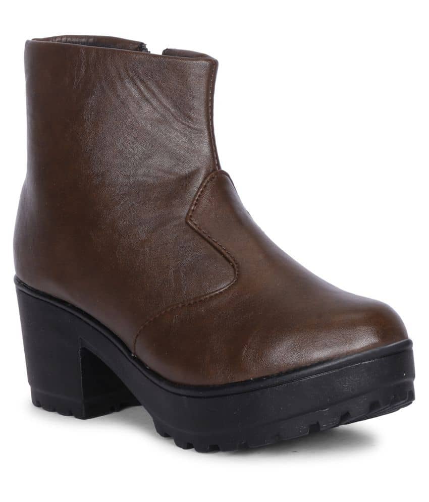 Commander Brown Ankle Length Casual Boots