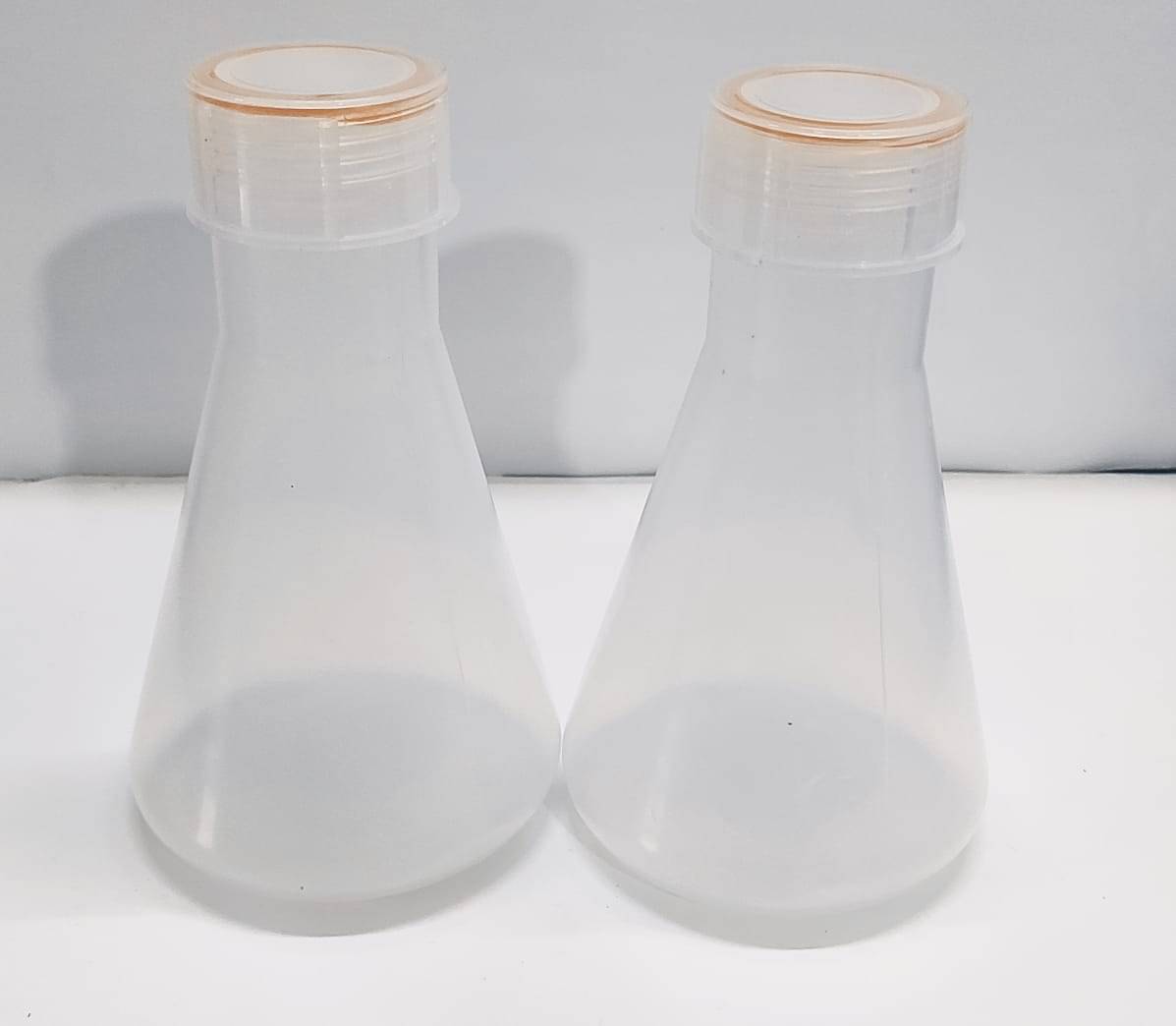     			LABOGENS PLASTIC CONICAL FLASK WITH SCREW CAP 500ML PACK OF 6PC
