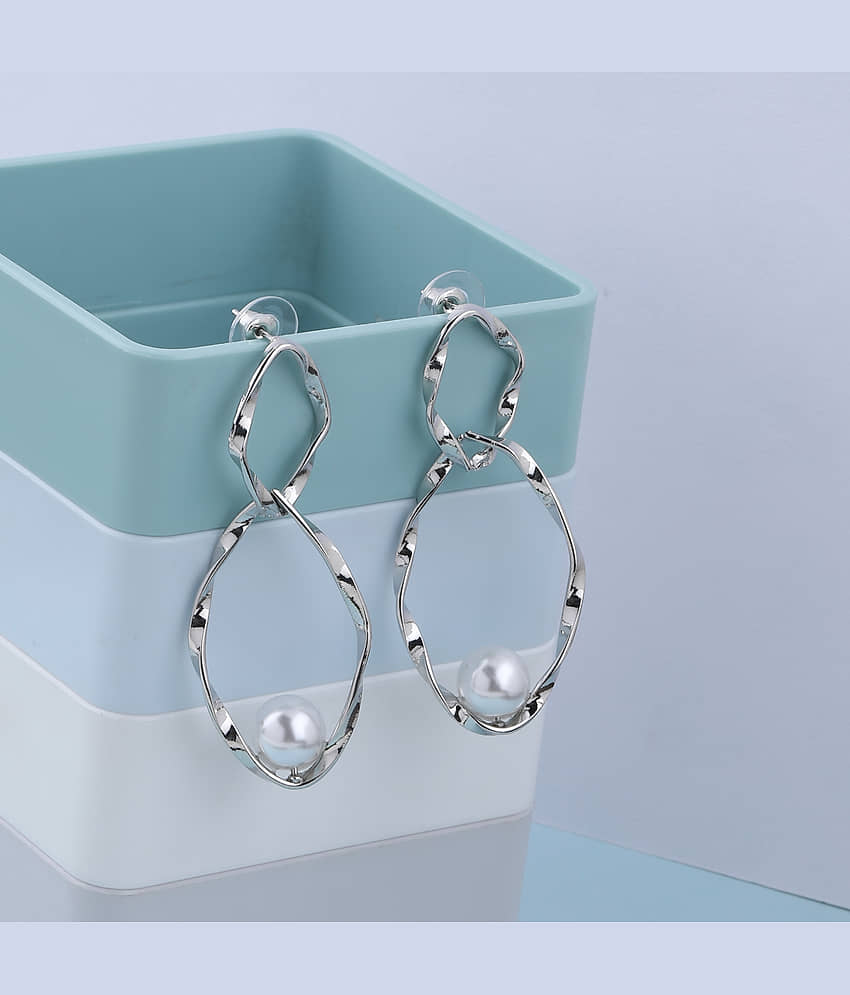 SILVER SHINE Exclusive Delicated Party Wear Stylish Earring For Girl Women - Earrings | Buy online on ZillyBuy