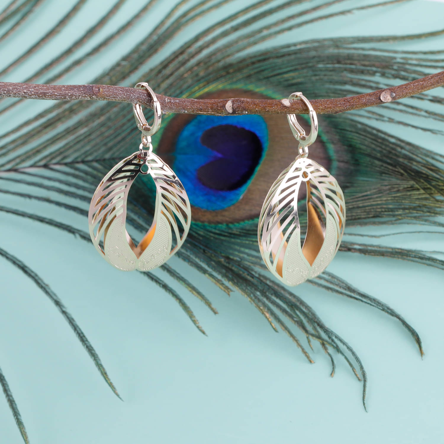     			SILVER SHINE  Tantalizing Golden Leaf Shape Clip On Bali Earring for Women