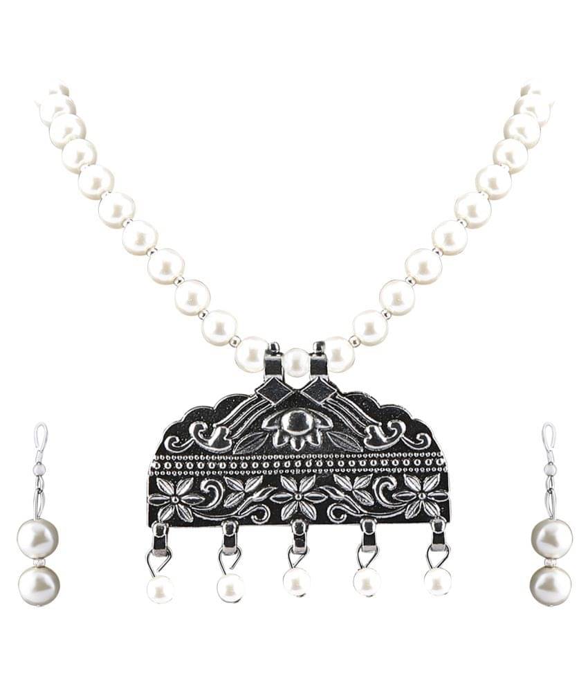Silver Shine Alloy Silver Contemporary Contemporary/Fashion Antique Necklaces Set     			Silver Shine Alloy Silver Contemporary Contemporary/Fashion Antique Necklaces Set