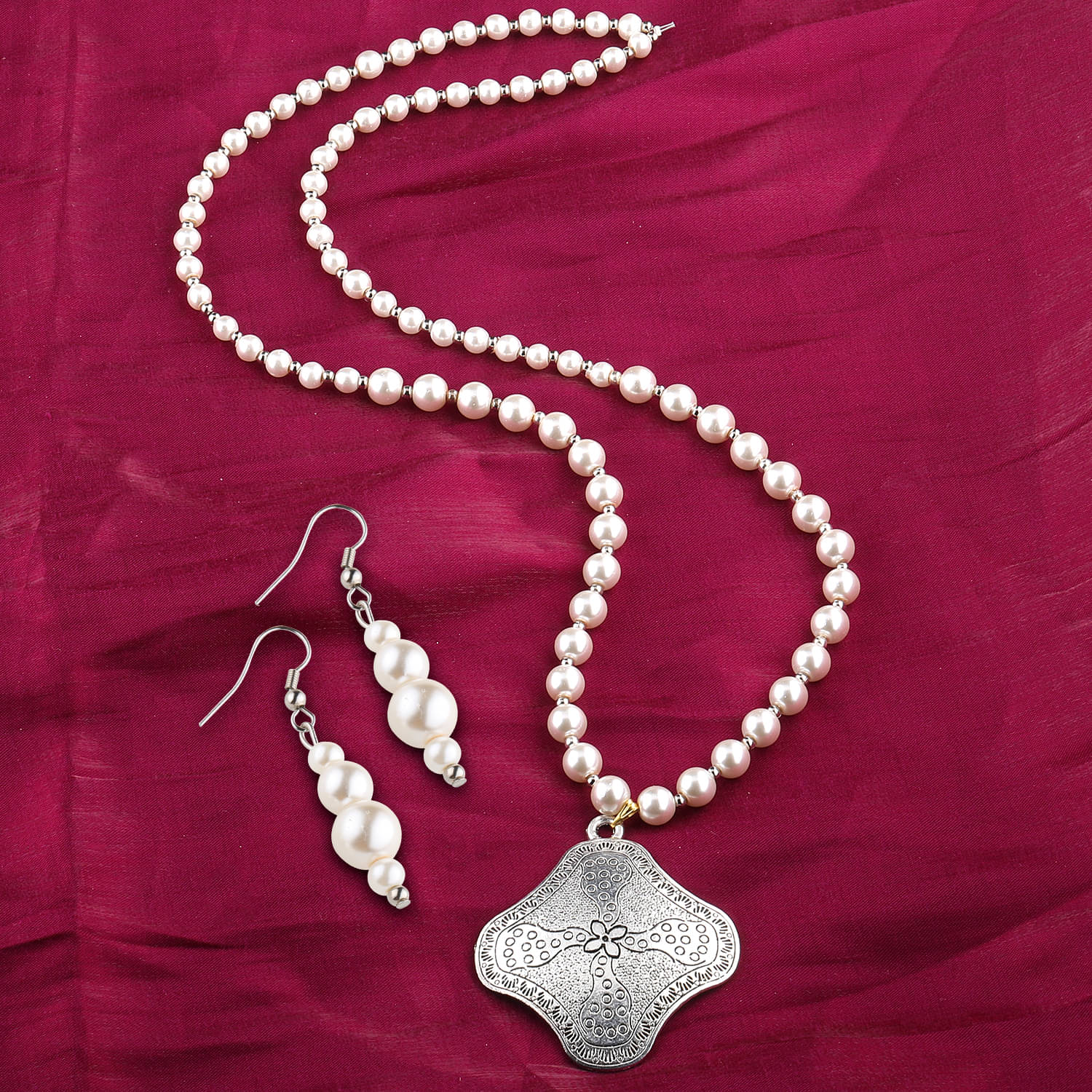 Silver Shine Alloy Silver Contemporary Contemporary/Fashion Antique Necklaces Set Silver Shine Alloy Silver Contemporary Contemporary/Fashion Antique Necklaces Set