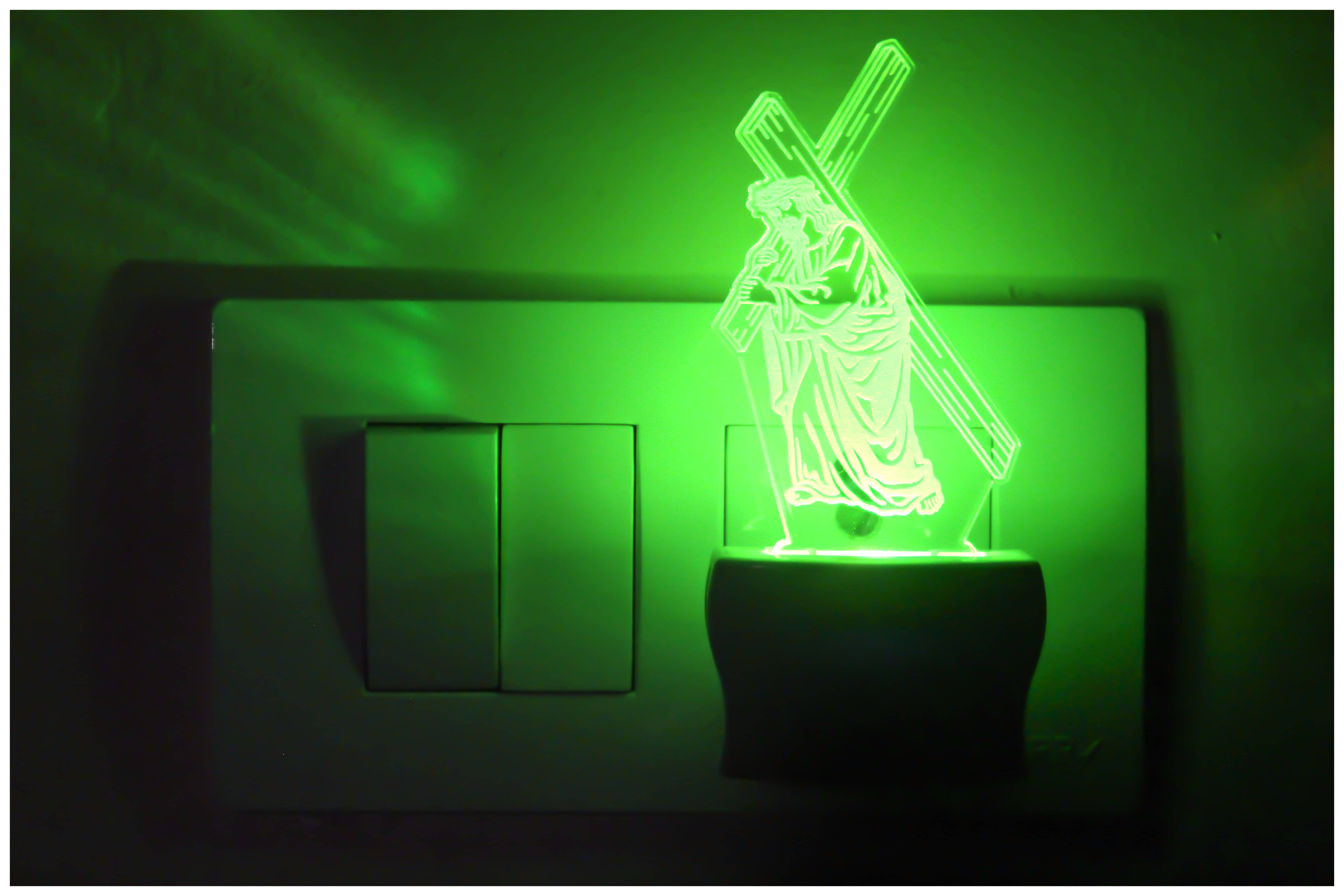     			Somil 3D Illusion LED Holy Jesus With Cross Night Lamp Multi - Pack of 1
