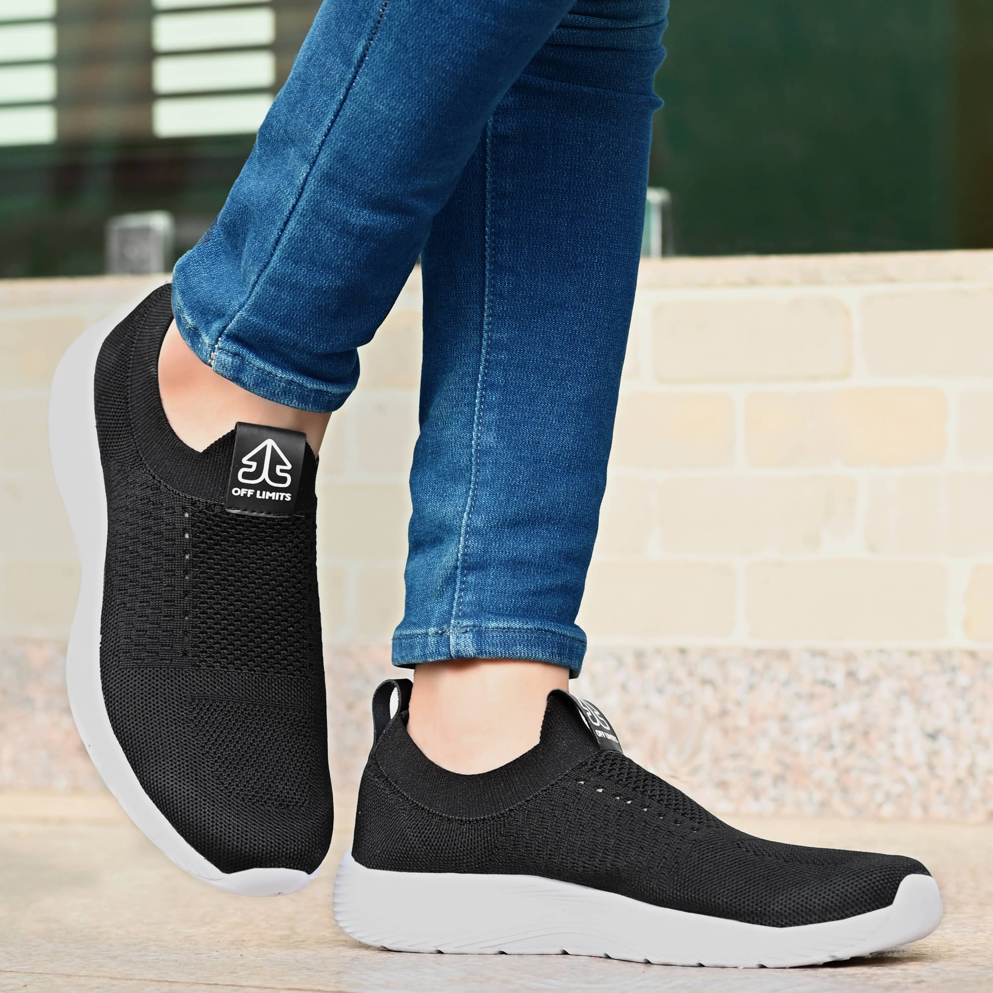     			OFF LIMITS WALK PRO 3.0 Black Running Shoes