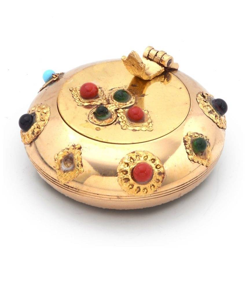 Gunnu Sales Beige Brass Handicraft Showpiece - Pack of 1 Gunnu Sales Beige Brass Handicraft Showpiece - Pack of 1