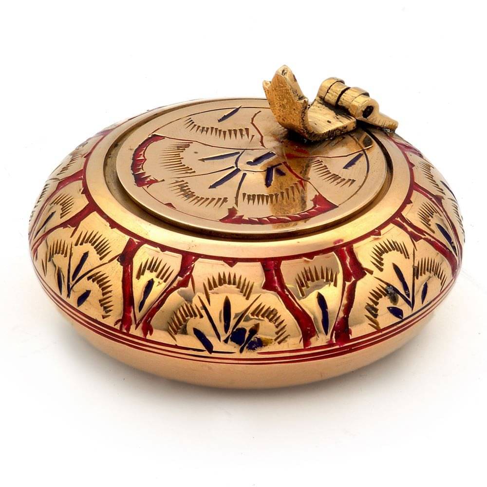 Gunnu Sales Beige Brass Handicraft Showpiece - Pack of 1 Gunnu Sales Beige Brass Handicraft Showpiece - Pack of 1