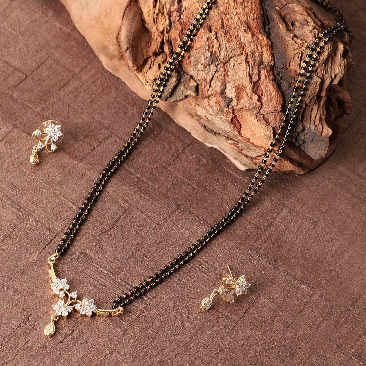     			gilher - Golden Mangalsutra Set ( Pack of 1 )