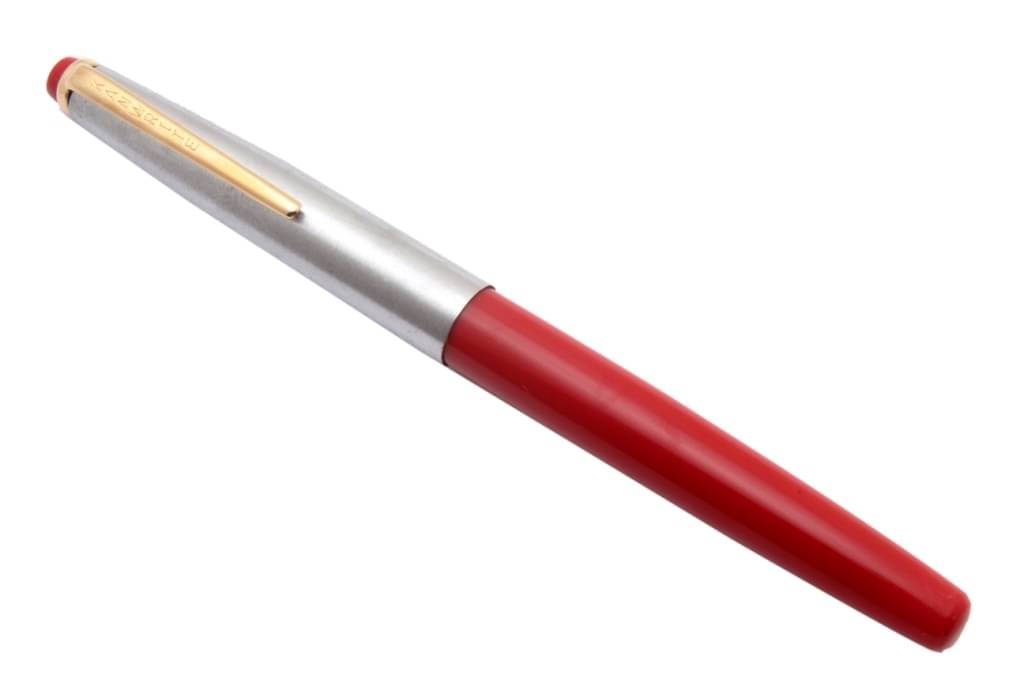     			Stylish Kanwrite Saloon Flex Nib Fountain Pen Steel Cap Golden Trims With Converter - Red