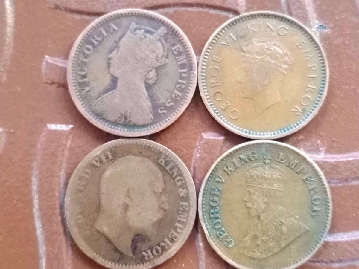     			4 DIFFERENT 1/2 PICE SET - QV , EDWARD , GEORGE V & VI  - BRITISH INDIA
