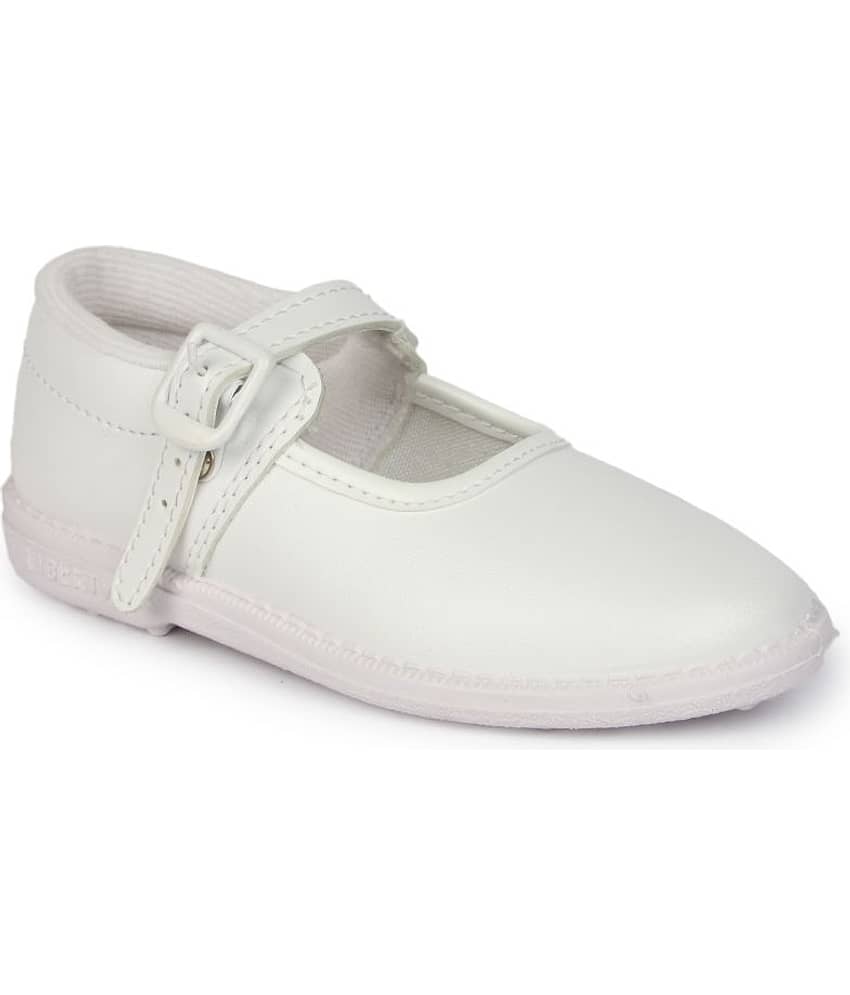 Prefect S/GIRL (N) WHITE - Casual Shoes | Buy online on ZillyBuy