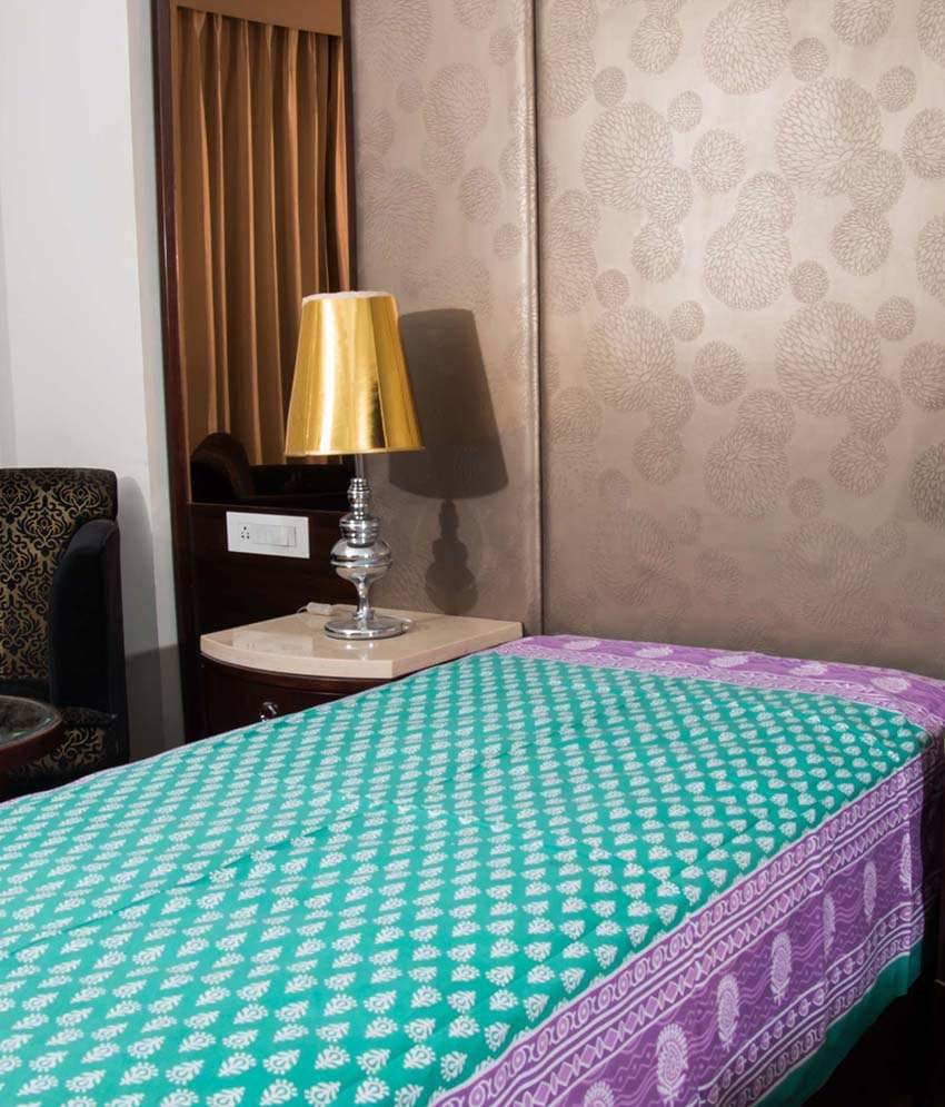 Uniqchoice Cotton Single Bedsheet ( 225 cm x 150 cm ) Uniqchoice Cotton Single Bedsheet ( 225 cm x 150 cm )