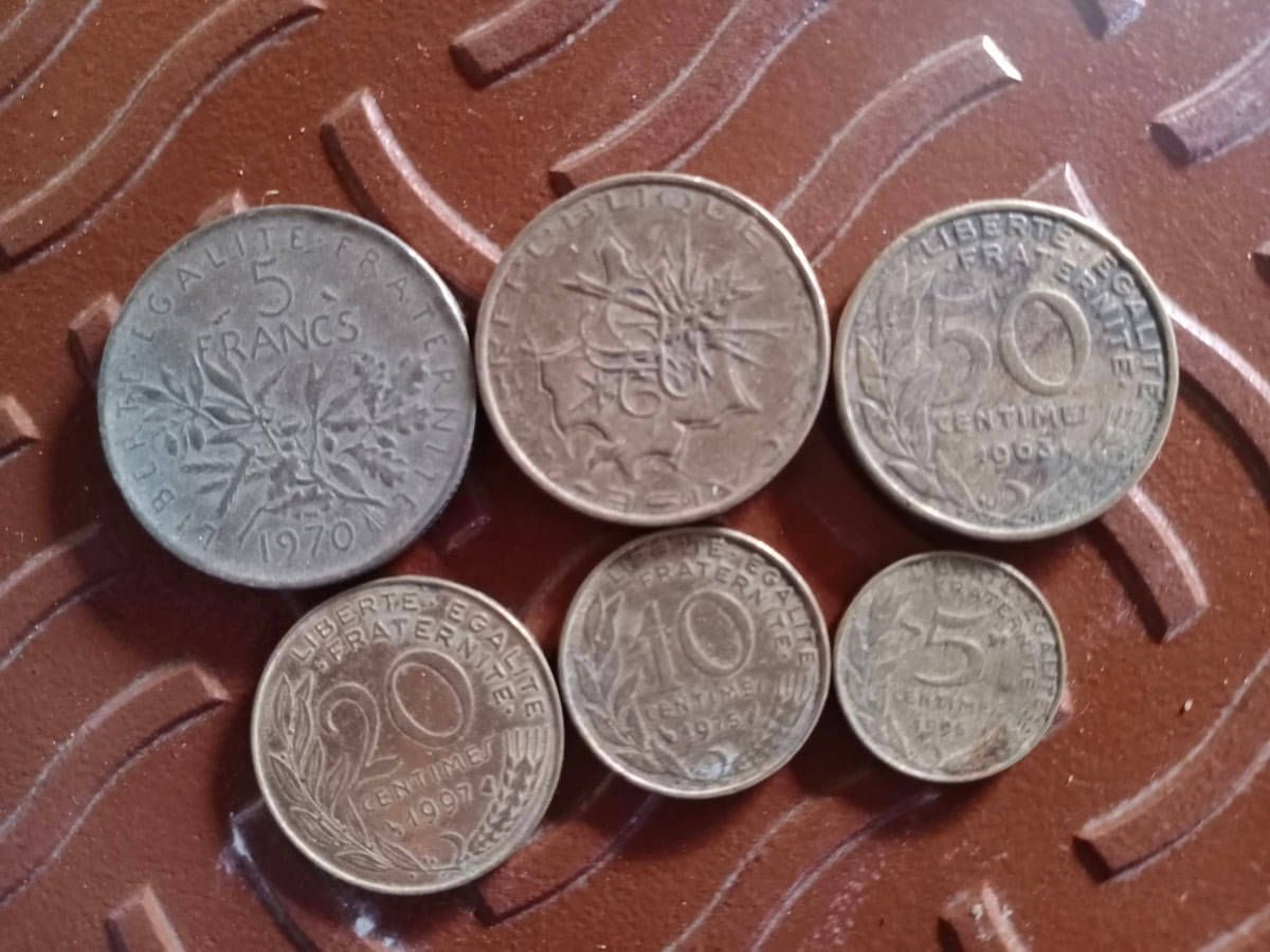     			6 X ALL DIFFERENT SET - FRANCE - FOREIGN WORLD