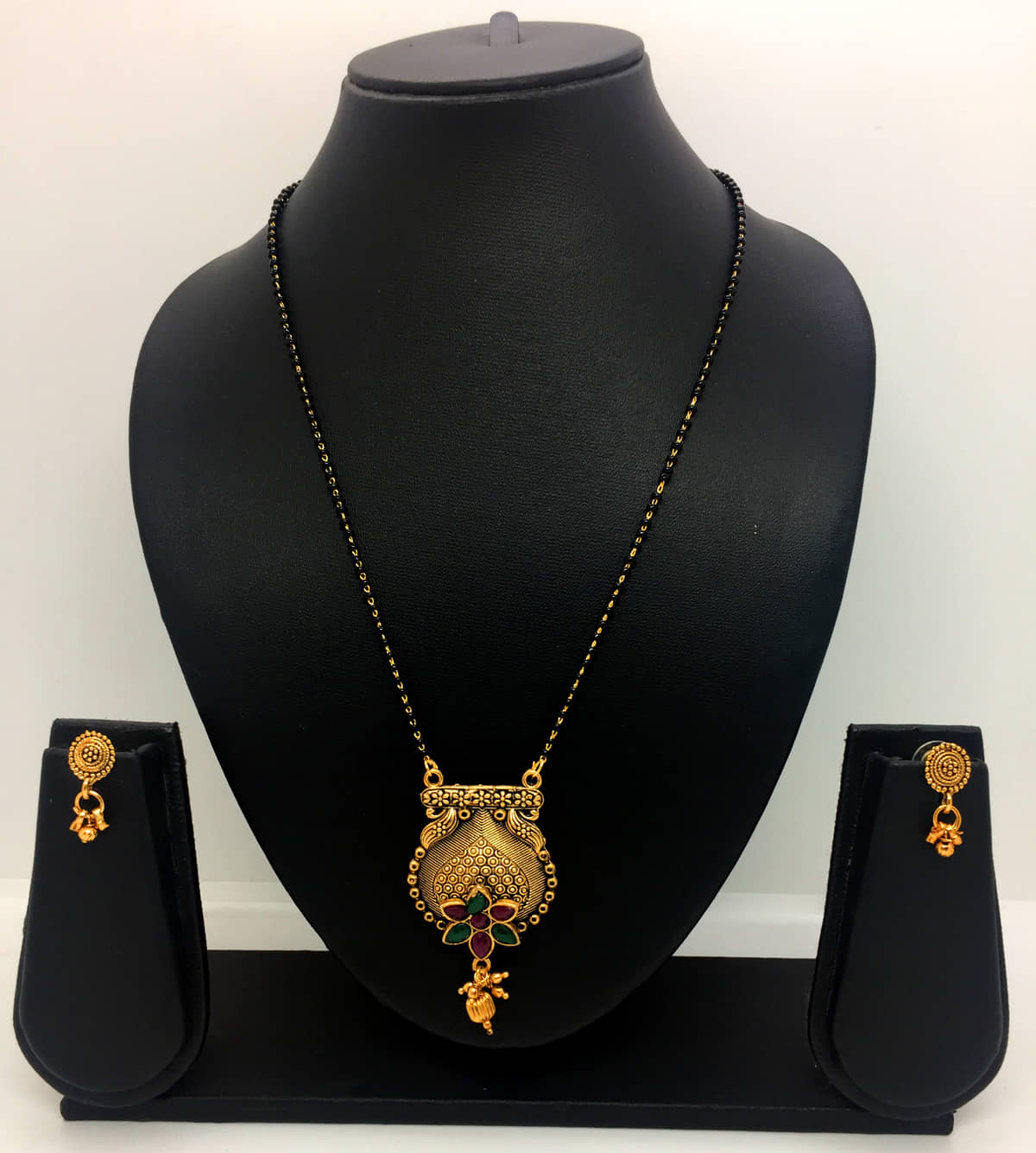 Sunhari Jewels Women Pride traditional gold plated mangalsutra for women