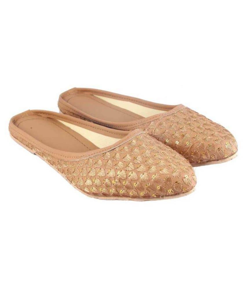 Apratim Gold Ethnic Footwear - Ethnic Shoes | Buy online on ZillyBuy