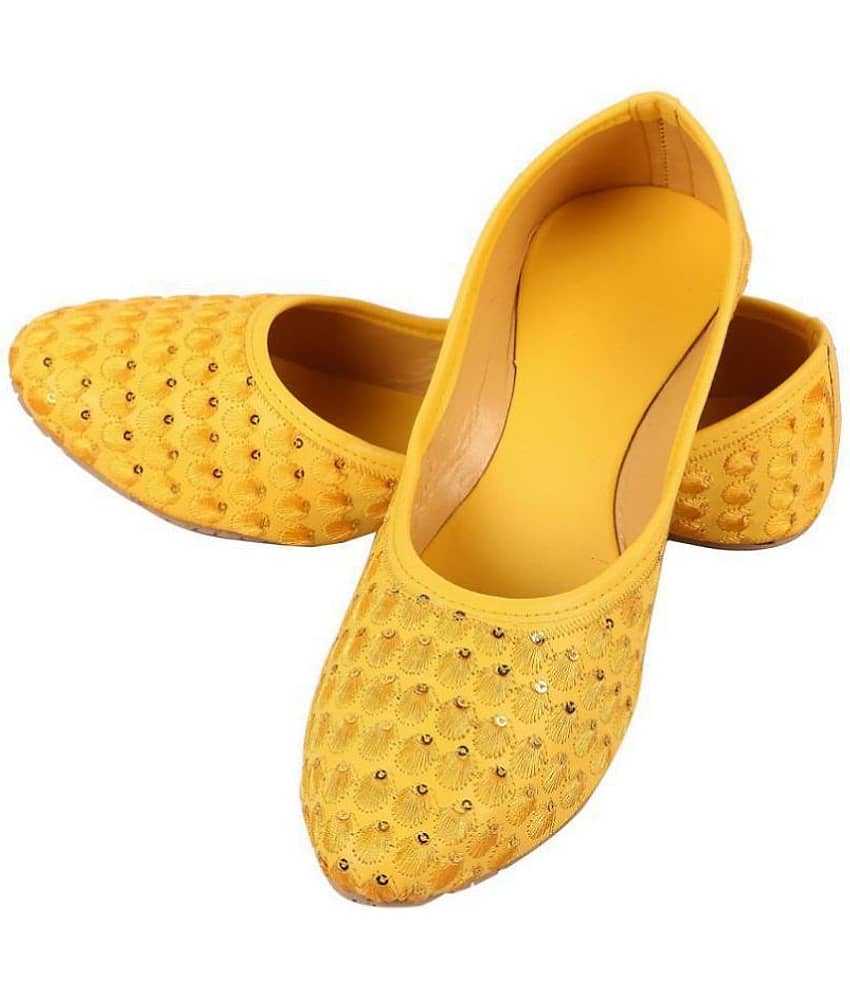Raj Yellow Ethnic Footwear - Ethnic Shoes | Buy online on ZillyBuy