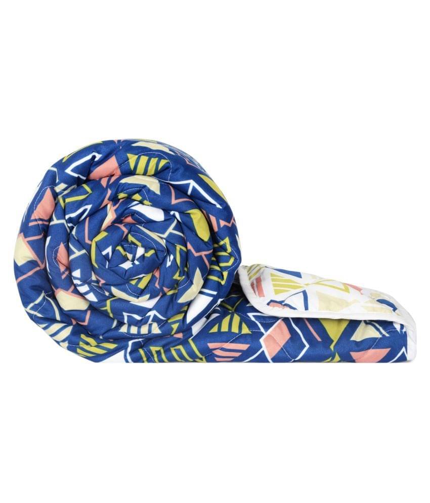     			DIVINE CASA Single Polyester Blue Geometrical Comforter
