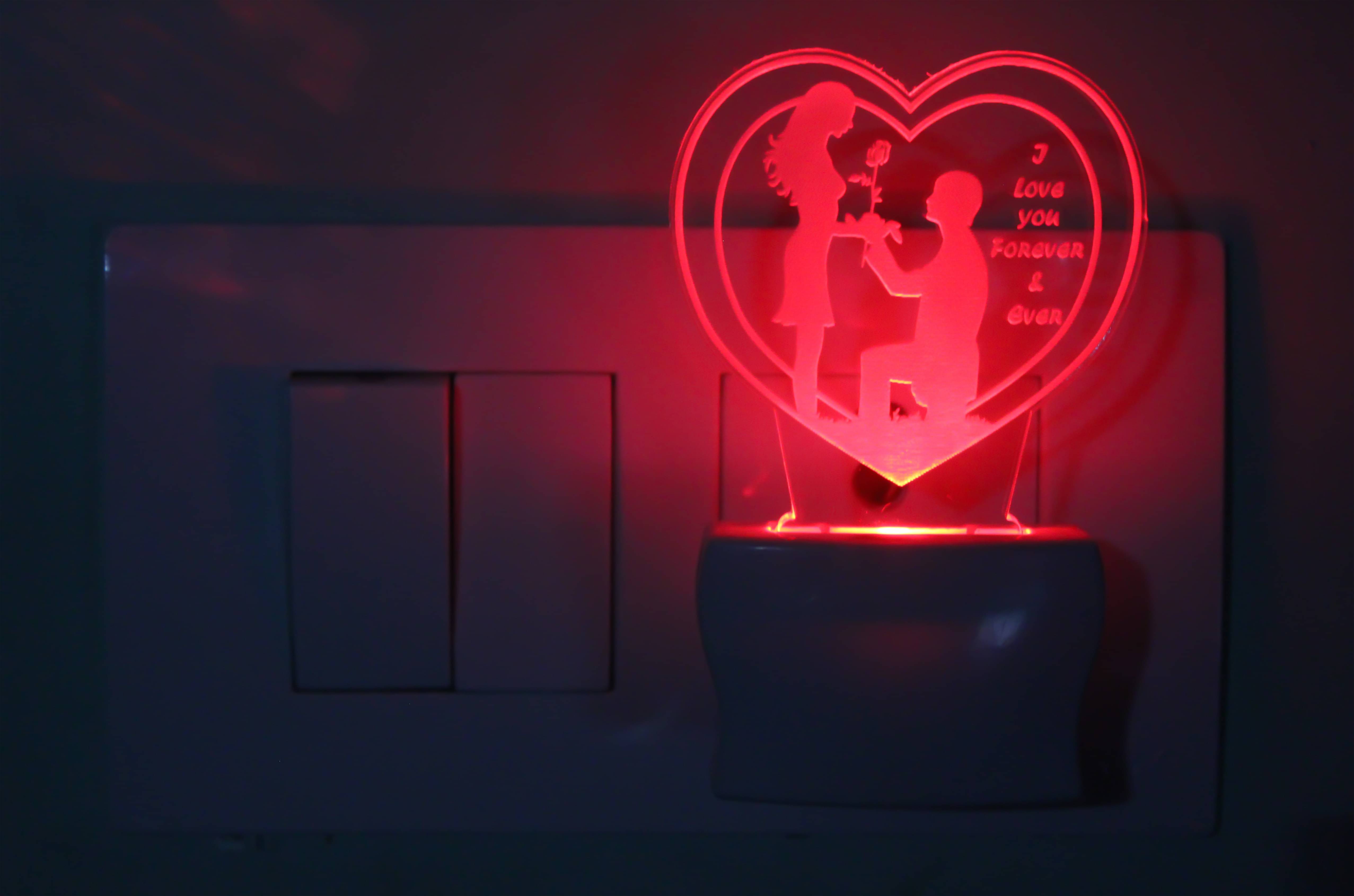 AFAST Purposing Couple 3D Illusion LED Night Lamp White - Pack of 1 AFAST Purposing Couple 3D Illusion LED Night Lamp White - Pack of 1