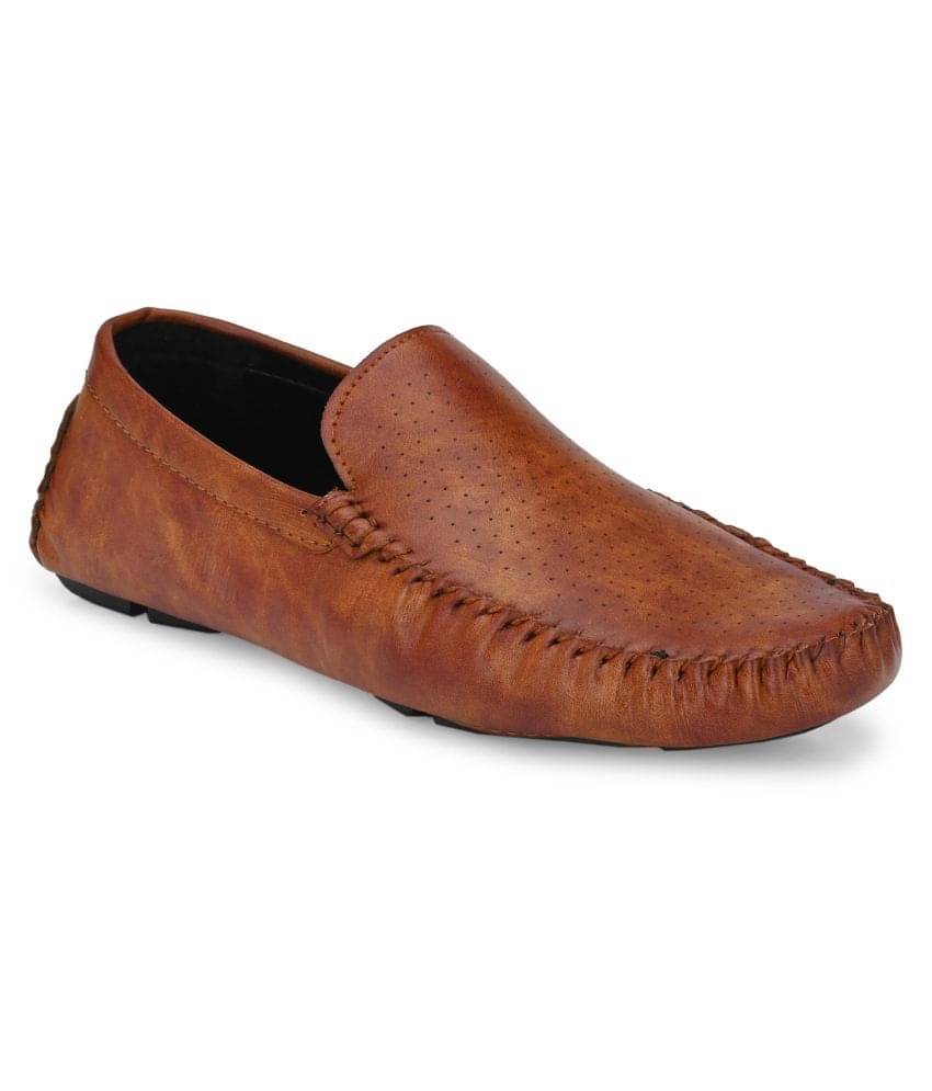     			Leeport Tan Loafers
