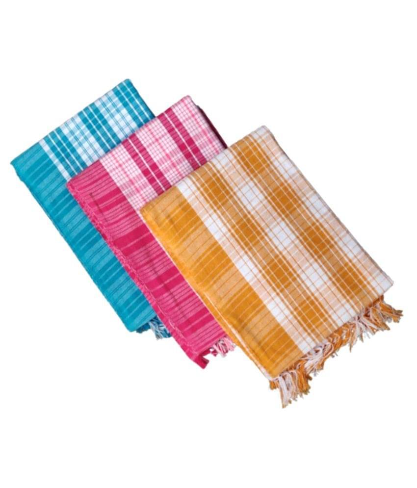 KAKUMANU - Multicolor Cotton Checks Bath Towel (Pack of 3) KAKUMANU - Multicolor Cotton Checks Bath Towel (Pack of 3)
