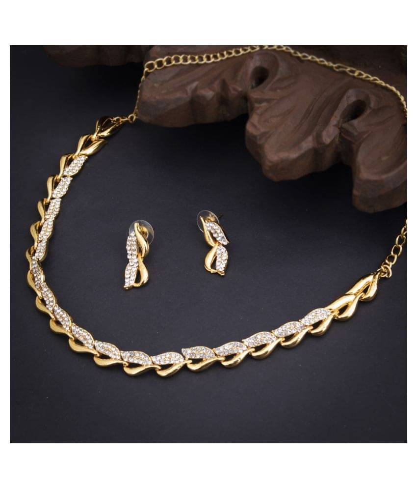     			Sukkhi - Gold Alloy Necklace Set ( Pack of 1 )