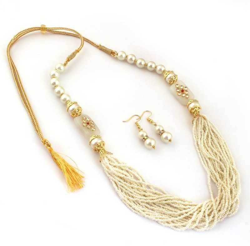     			Jewar Mandi - White None Necklace Set ( Pack of 1 )