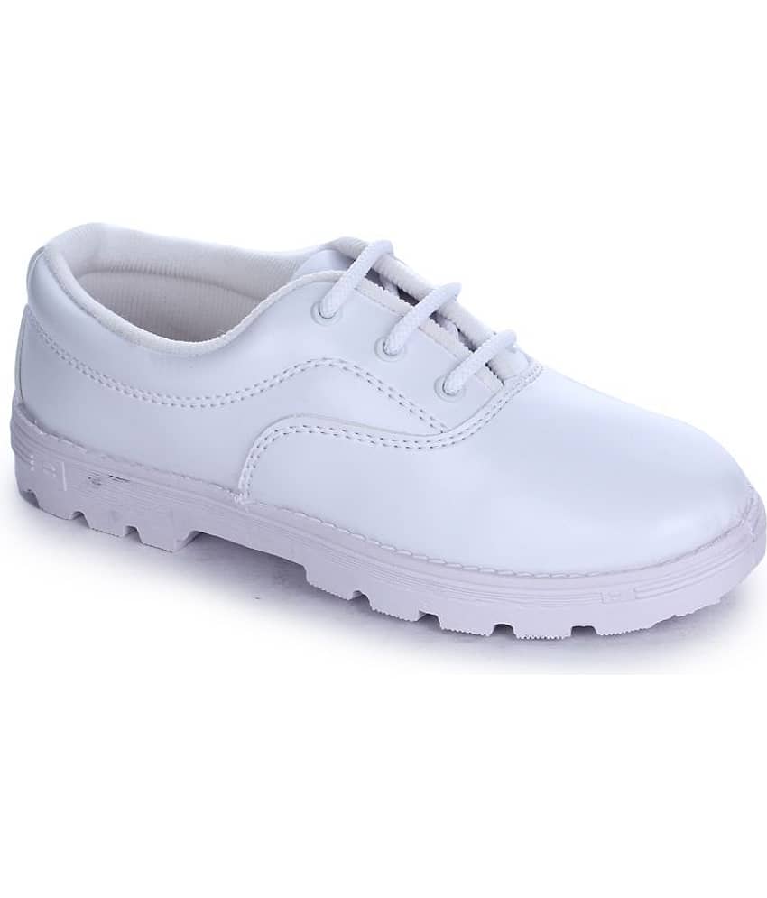 S-BOYEXCEA - Sports Shoes | Buy online on ZillyBuy