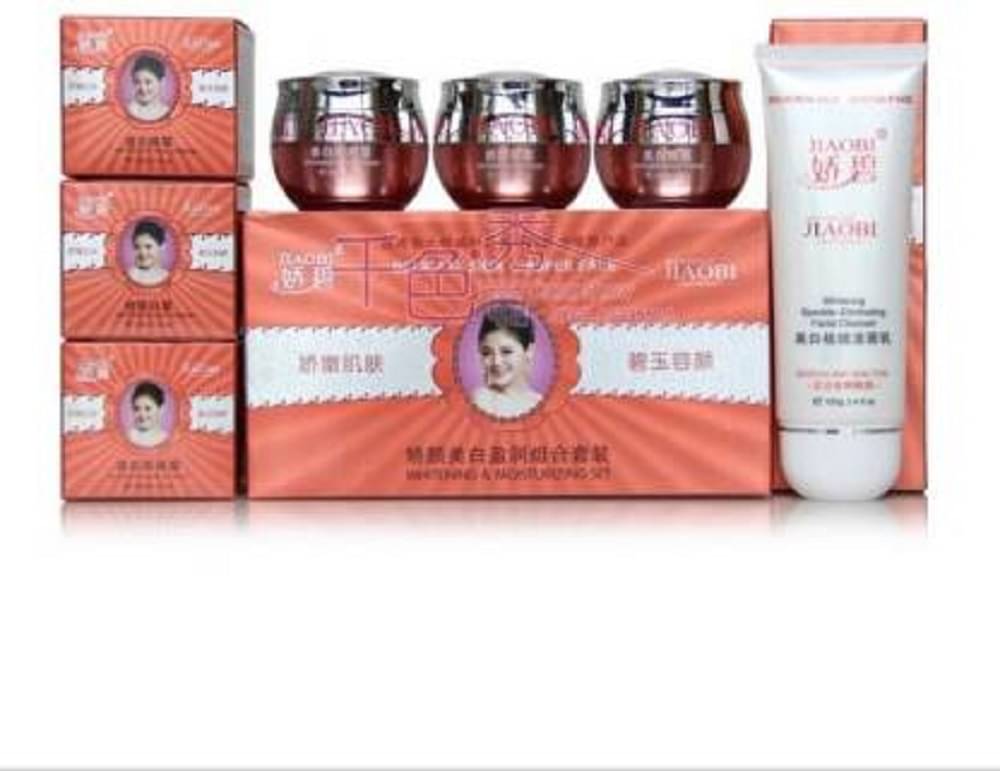 Zehra Jiaobi Whitening Cream Set of 4 Moisturizer 100 gm Pack of 4 Zehra Jiaobi Whitening Cream Set of 4 Moisturizer 100 gm Pack of 4