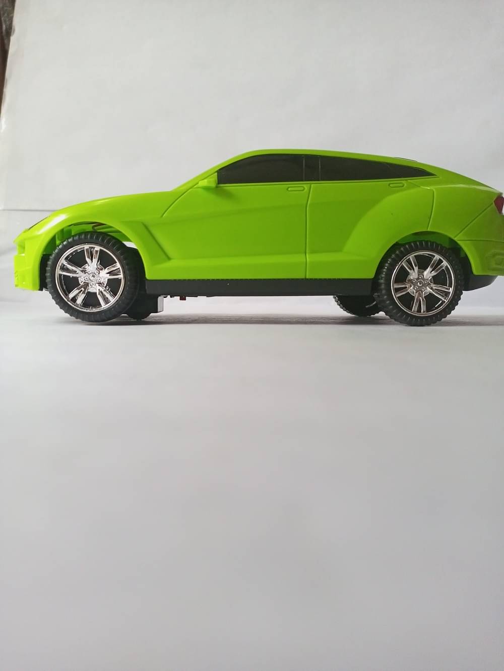     			Ruhani Remote Control Model Racing Car With 2 Functoin Forward, Backward & Lighting