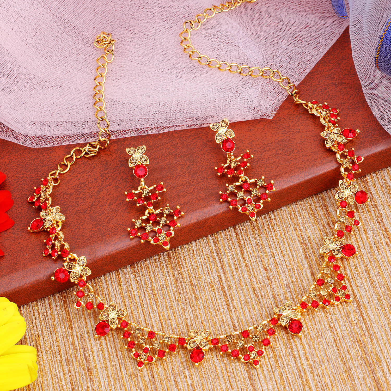     			Sukkhi Alloy Red Traditional Necklaces Set Collar