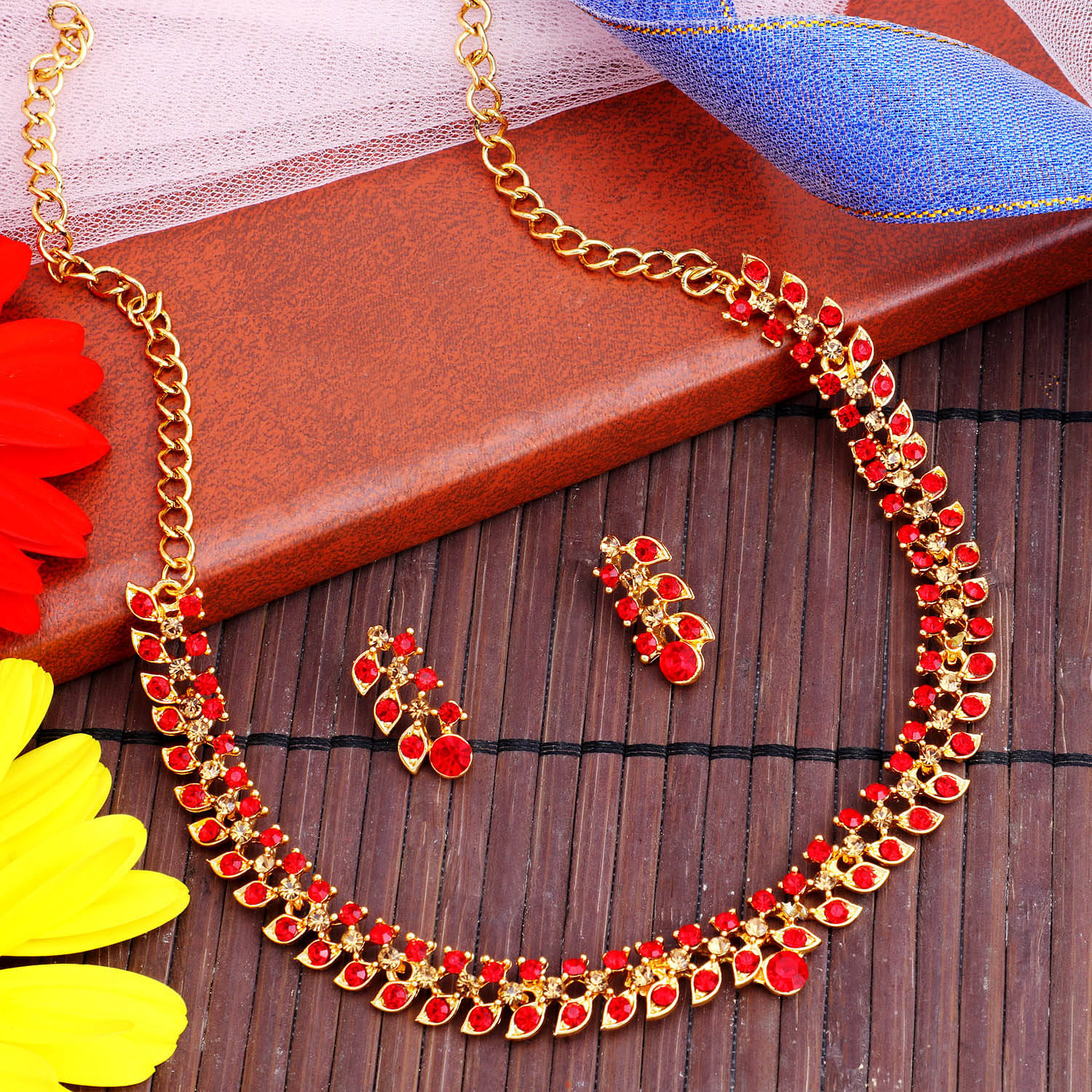     			Sukkhi Alloy Red Traditional Necklaces Set Collar
