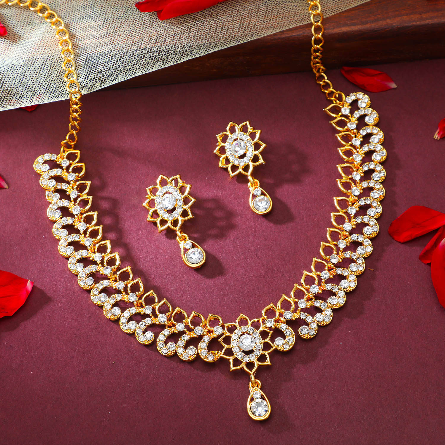     			Sukkhi Alloy White Traditional Necklaces Set Collar