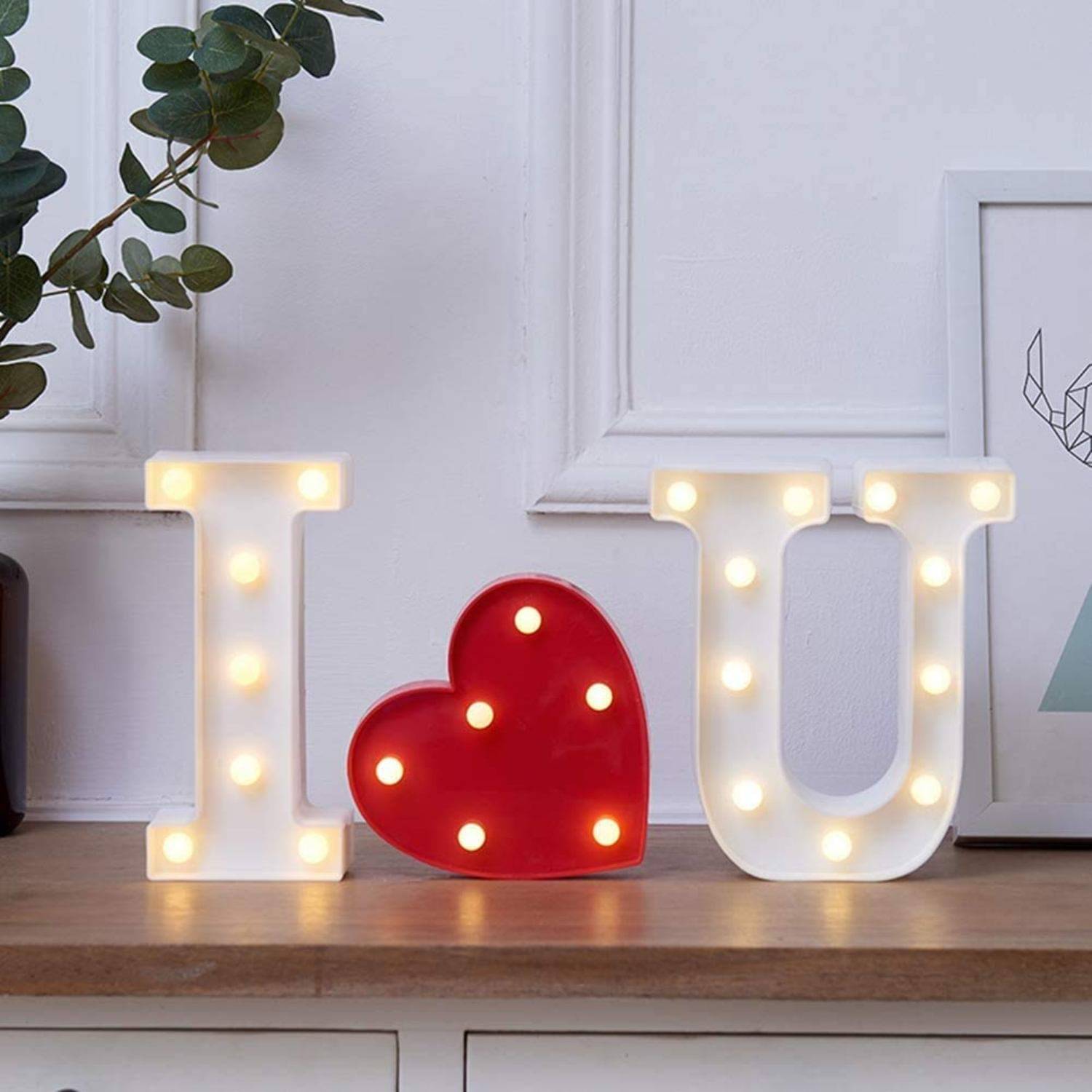 MIRADH Battery Powered I Love U Shapes I♥U LED Strips Yellow MIRADH Battery Powered I Love U Shapes I♥U LED Strips Yellow
