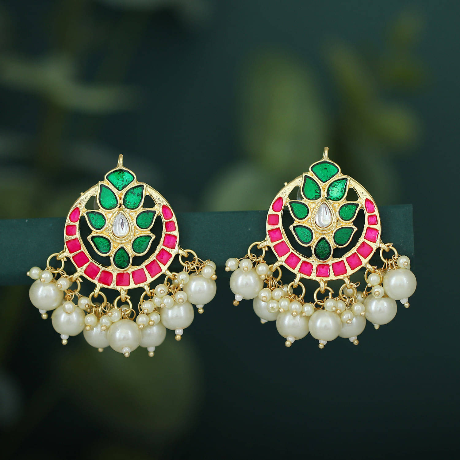 Sukkhi Glossy Kundan Gold Plated Pearl Meenakari Chandbali Earring For Women Sukkhi Glossy Kundan Gold Plated Pearl Meenakari Chandbali Earring For Women