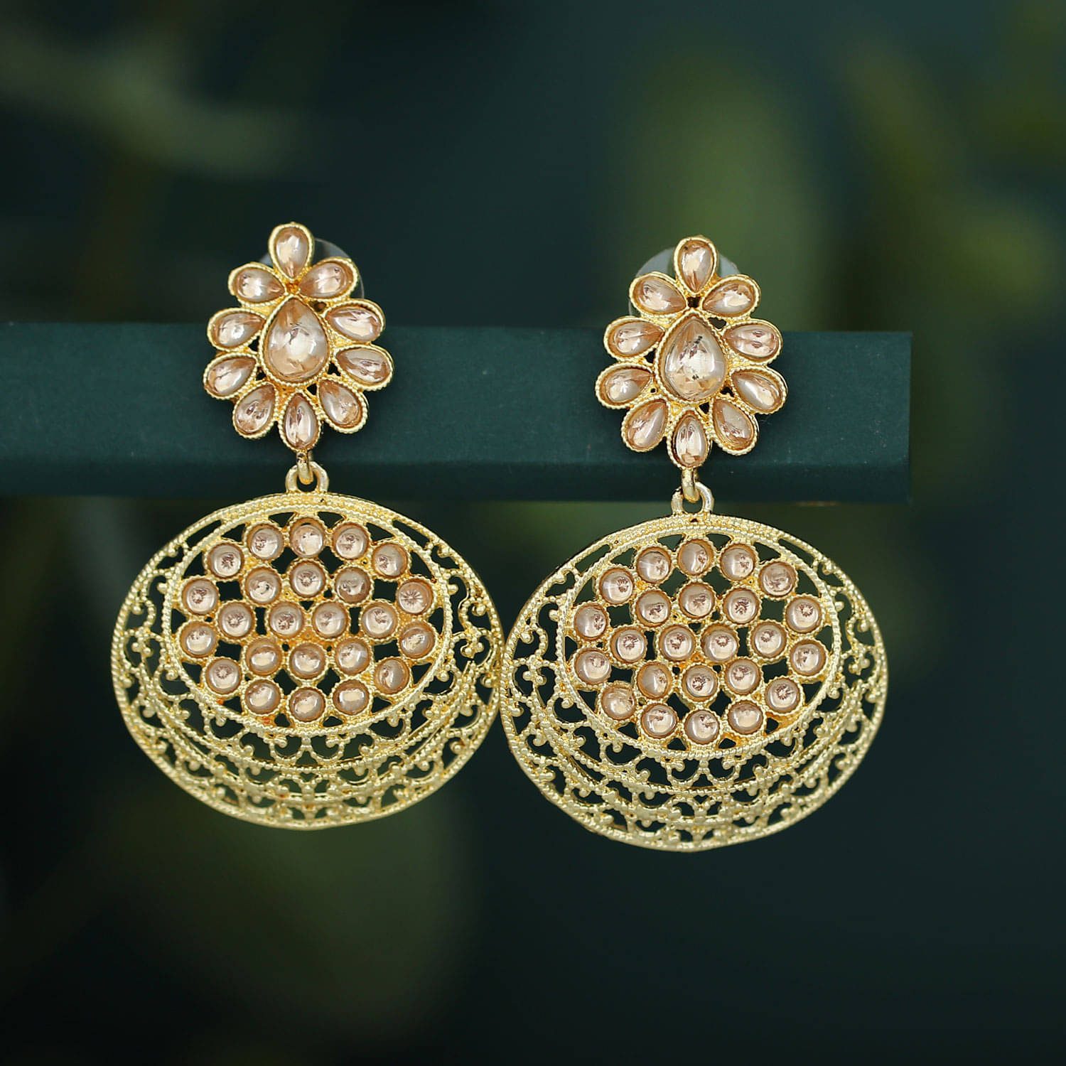     			Sukkhi Stylish Gold Plated Dangle Earring For Women