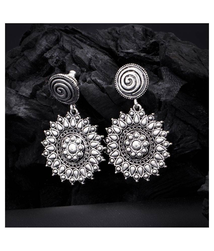     			Sukkhi Trendy Oxidised Floral Dangle Earring for Women
