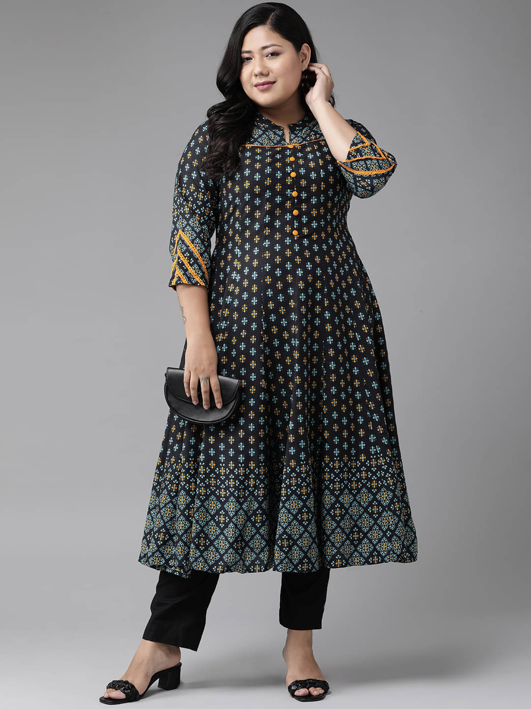     			Yash Gallery Pack of 1 Rayon Printed Flared Women's Kurti - ( Black )