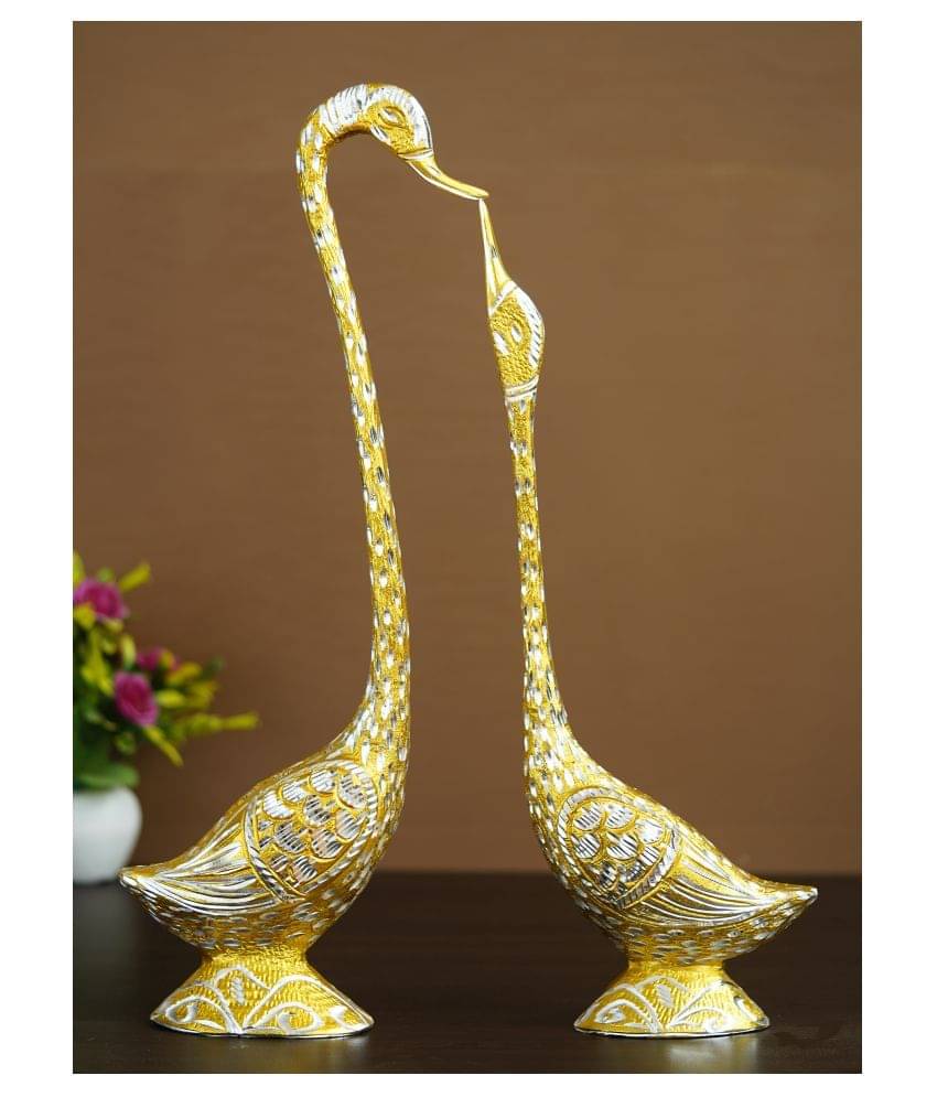 eCraftIndia Set of 2 Gold & Silver Toned Handcrafted Kissing Swan Couple Showpieces eCraftIndia Set of 2 Gold & Silver Toned Handcrafted Kissing Swan Couple Showpieces
